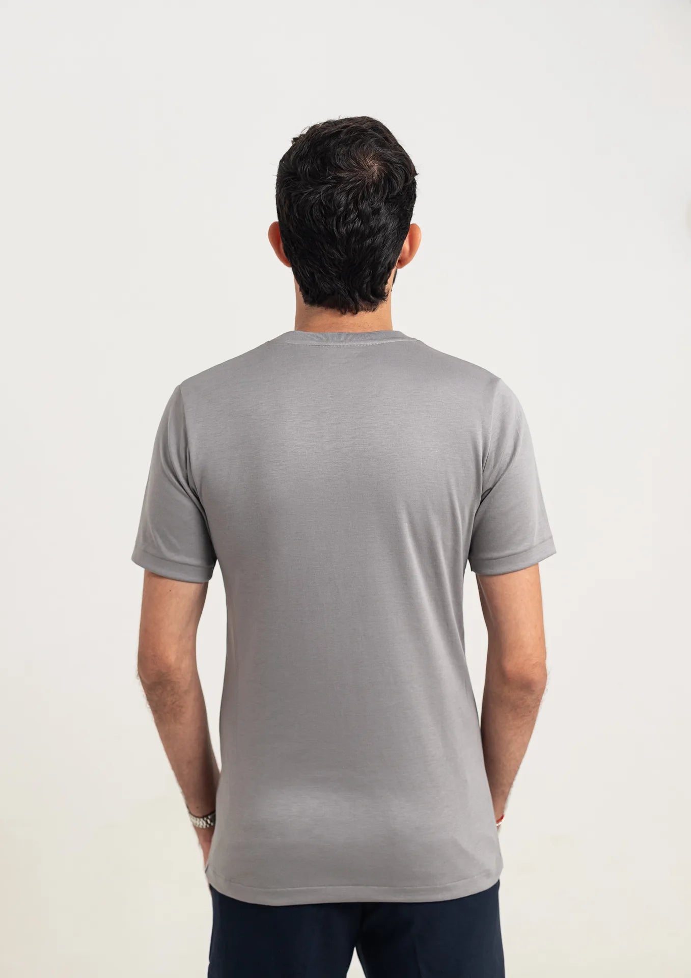 CAMISETA PIMA - GOLA CRUZADA DUPLA - PRATA - imagem 3